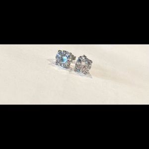 4 ct total GRA certified 925 with gold plated studs. Great fire. Video included